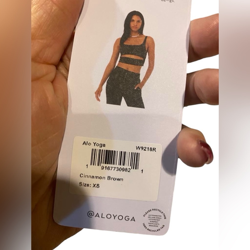 NWT Alo Yoga sports bra Size XS - Picture 4 of 5
